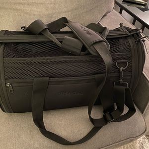 Black pet carrier